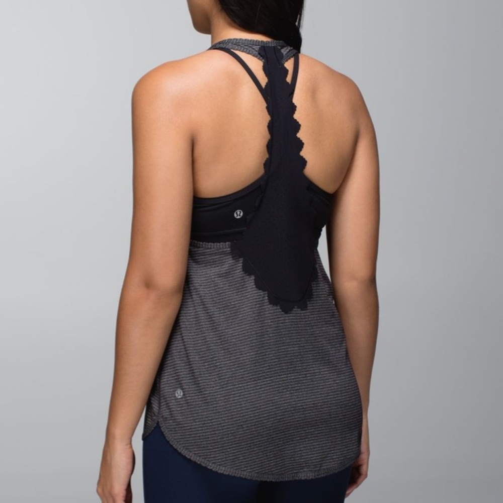Lululemon Athletica Women’s 105F Singlet Laser Cut, Grey Black Racerback tank